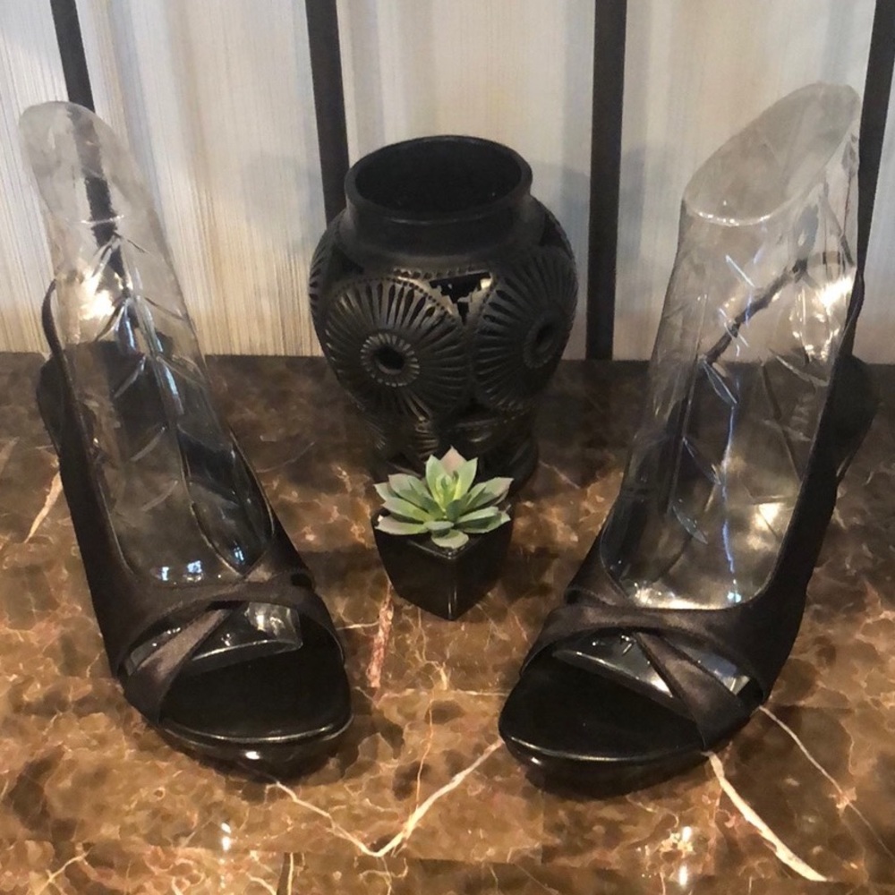 NWOT RSVP Heels